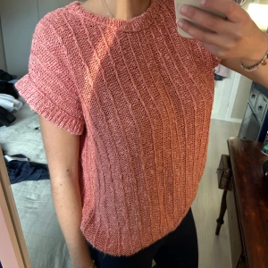 Tröja  - Tröja som jag köpt på Plick därav ingen storlek eller ett märke på men den passar allt från xs-L 