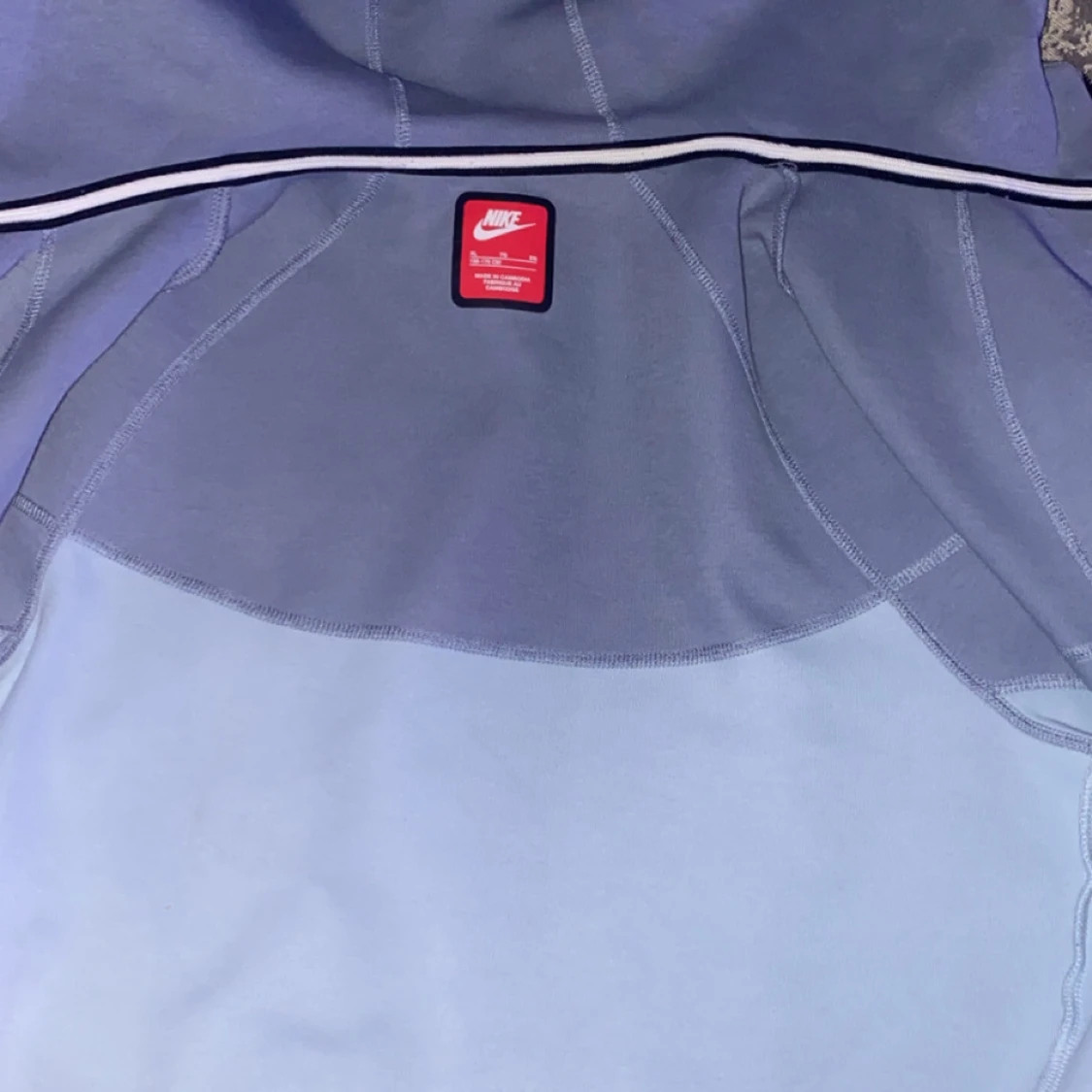 Nike tech, åldern: 13-15, passar Längd 165-170 - 90