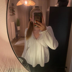 Vit blus ifrån veromoda  - Super fin vit blus ifrån veromoda🤍 Strl M 