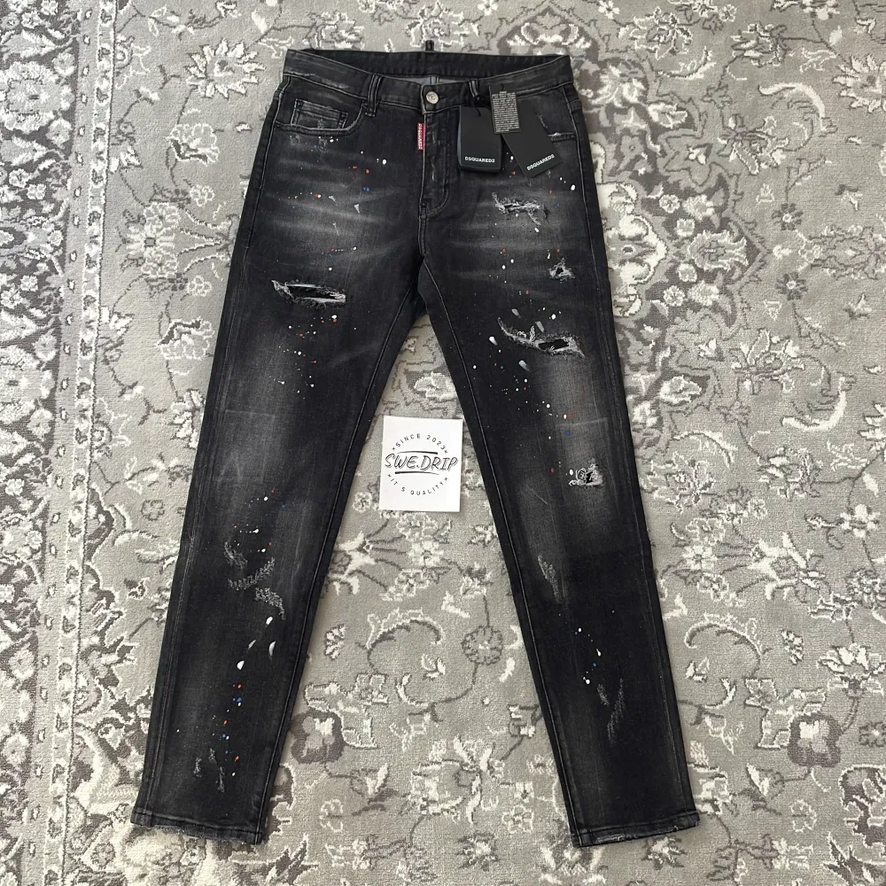 Dsquared2 jeans Helt nya Högsta kvaliten+✅ Tags och bag🏷️🛍️ Storlek 31Eu 46Italiensk. Jeans & Byxor.