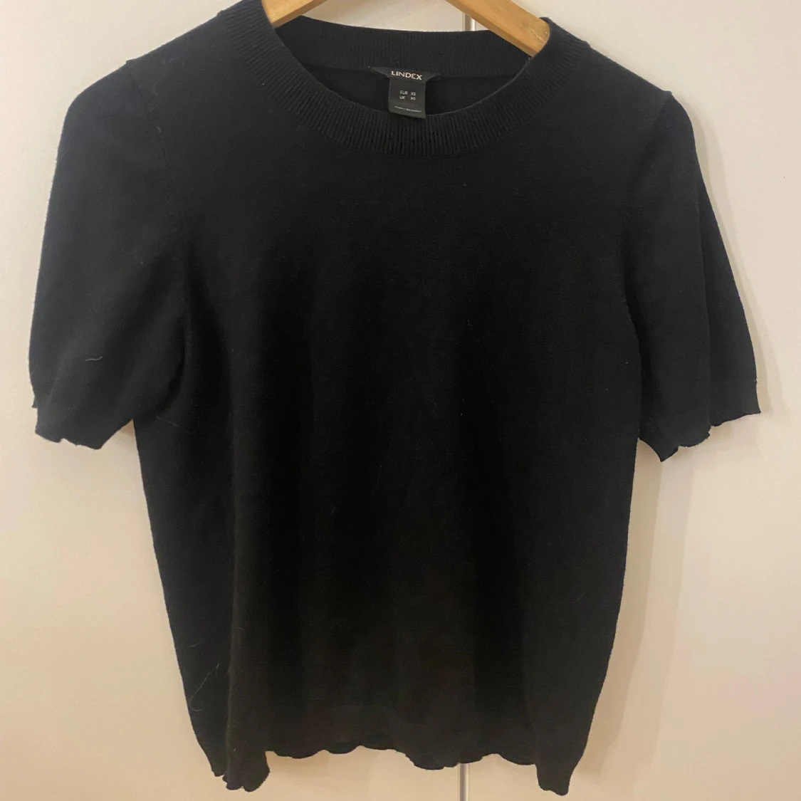 Finstickad tshirtđ©·