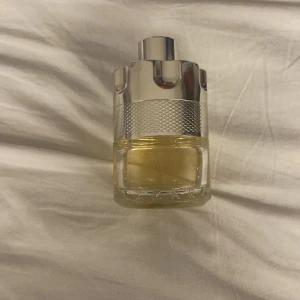 Azzaro Wanted 100ml (Kan byta också) - Den har 60 ml kvar skick 9/10 (Kan även byta mot något annat)