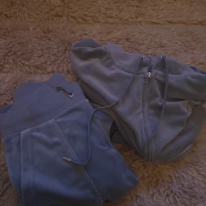 Jouicy country set  - Säljer ljus blått Jouicy country set i strl S 🩵