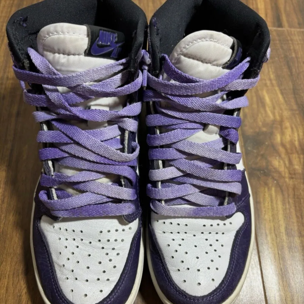 Jordan 1 high purple court Condition 7/10 Str 42. Skor.