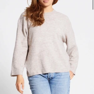 beige stickad tröja  - beige stickad tröja i XS från lager157, ny och inte använd 