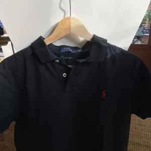 Polo Ralph lauren  - Svart polo tröja från Ralph lauren 