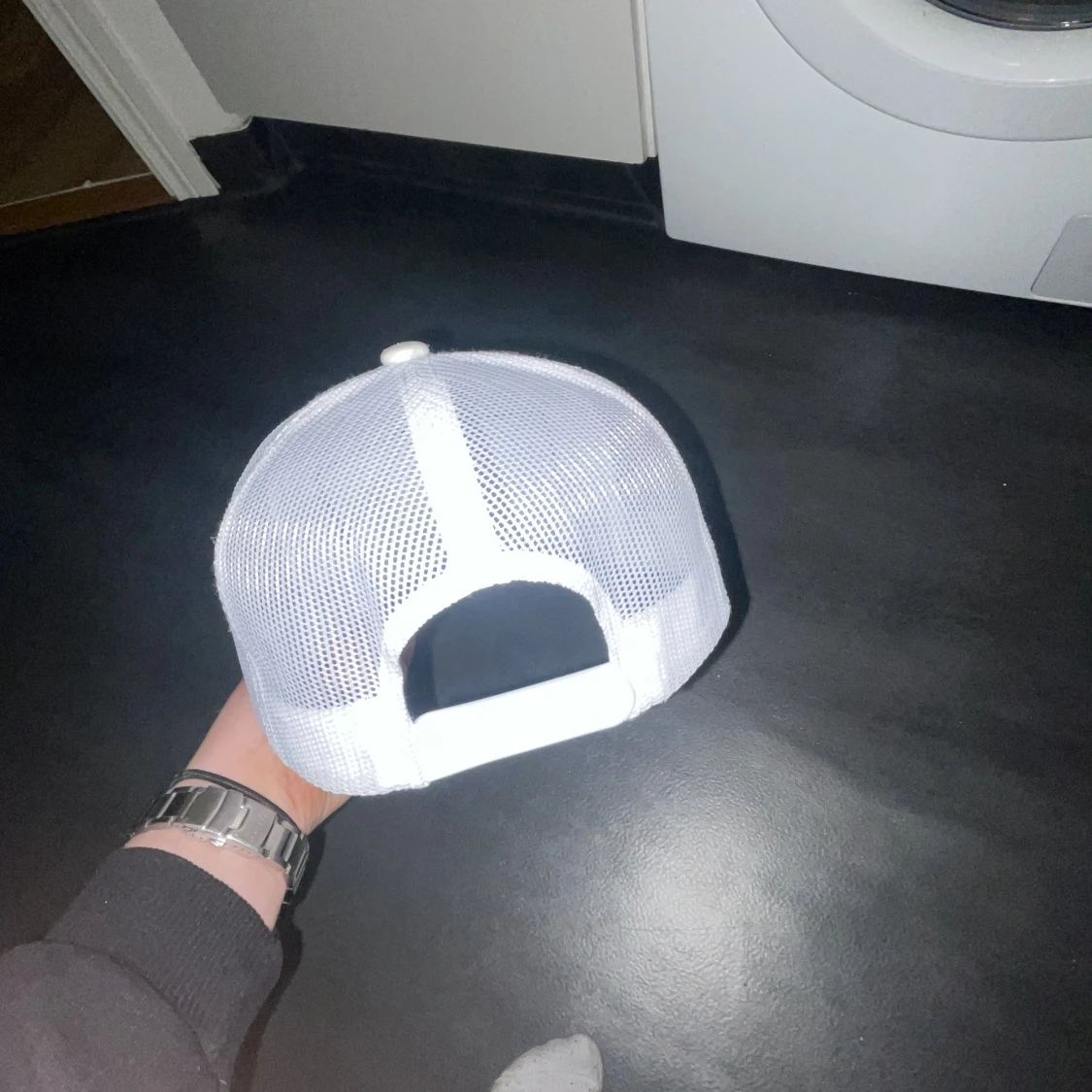 Vit keps med tryck - 93