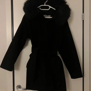 Hollies kappa - Kappa från Hollies❤️köpt på plick men i bra skick, priset går att diskutera och skriv för frågor