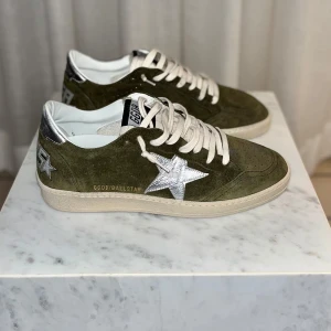 Golden Goose skor  - Golden Goose ballstar | Givetvis äkta! | Skick 10/10 ( HELT NYA ) | Box, dustbag och kort medföljer! | EU 41 ( passar 41-42 ) | Pris: 4699kr | Hör av dig vid minsta fråga eller fundering! 