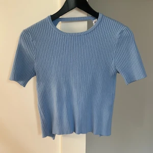 Topp med öppen rygg - Topp från zara med öppen rygg