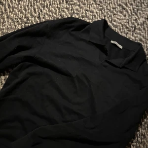 Zara Långärmad Polo - Den är i gott skick då jag inte använt den super mycket. Nypris 450kr 