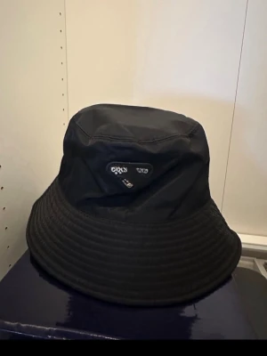 Svart fisherman hatt - Perfekt för sommaren, för bättre bild skriv privat !!
