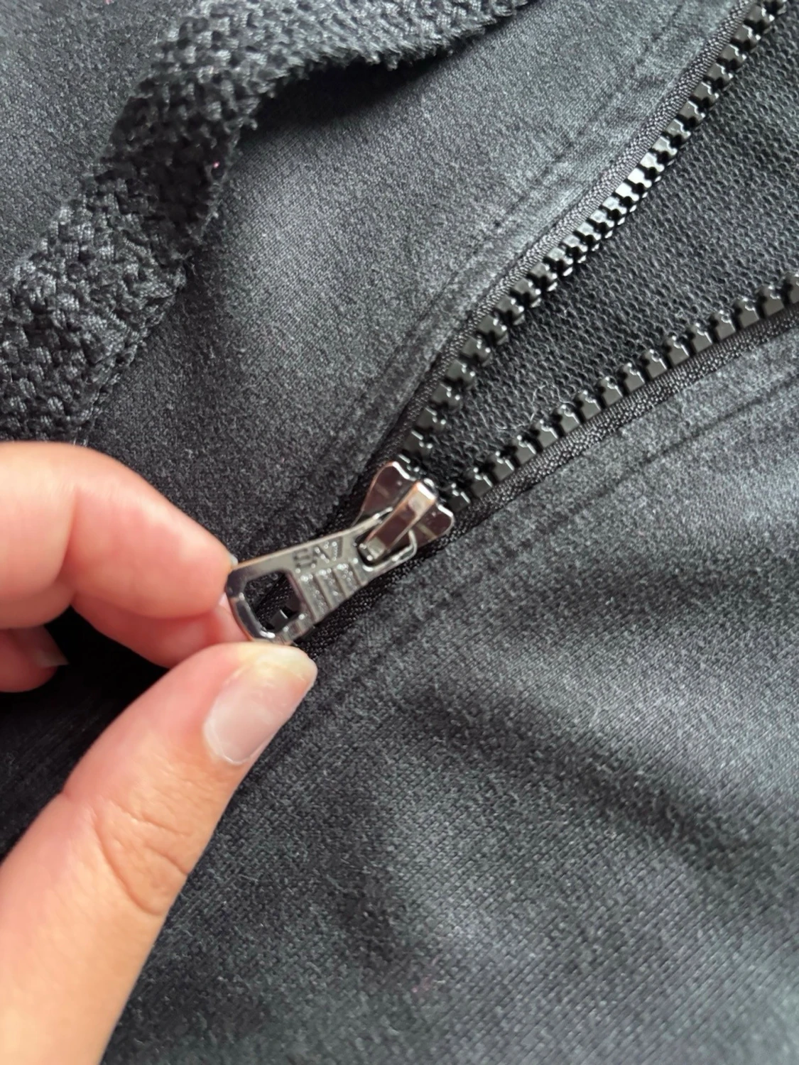 Svart EA7 hoodie med dragkedja - 3