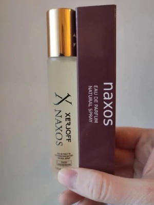 Xerjoff Naxos - Xerjoff Naxos Perfume. 33ml bottle. New! Felmärlt med det på flaska. Detta är en EDP.