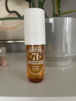 Sol de Janeiro Cheirosa 71  - Sol de Janeiro Cheirosa 71 perfume mist, 90 ml storleken. Köpt för länge sedan och kommer inte till användning! 💓