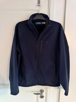 Polo Ralph Lauren Softshell Jacka - Marinblå RL Jacka Storlek M Använd fåtal gånger