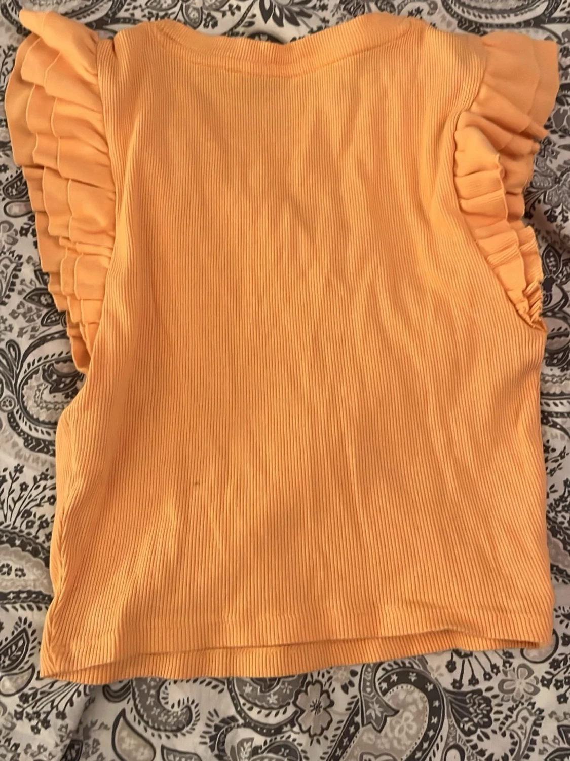 Orange topp med volangärmar från Zara - 1