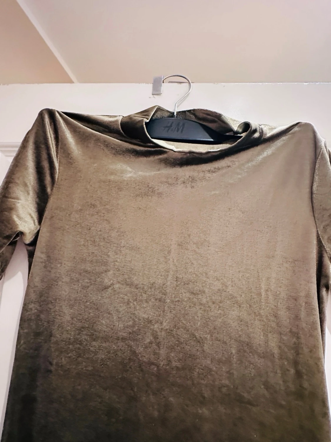 Olivgrön sammetsklänning Zara - 1