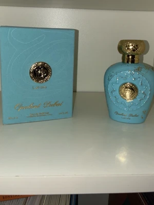 Lattafa opulent Dubai  - Kan gå med på byte den är 95 ml säljer för jag har den riktiga god of fire 