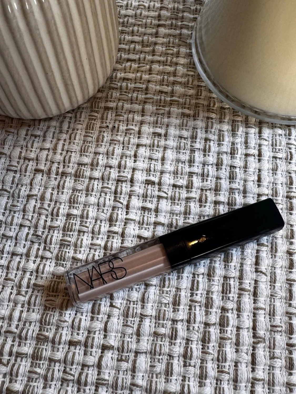 NARS flytande concealer ljus nyans