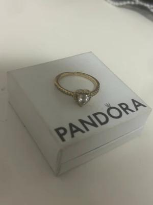 Pandora ring - Ny pandora ring + boxen