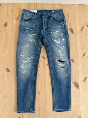Dondup Jeans - Dondup Brighton jeans - W30 - Skick 9/10 - Hör av dig vid minsta fundering!