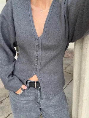 Shaped Knitted cardigan - Storlek S