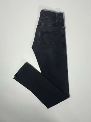 Nudie jeans - 👕 Plagg: Jeans                                                          📏 Storlek: 29/32                                                            🏷️ Märke/Modell: Nudie                                               ✨ Skick: Fint skick                                                        💬 Vid frågor är det bara att skriva!                                                                                          🛍️ Gramenti