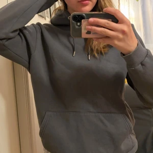 Mörkgrå hoodie - Mörkgrå hoodie