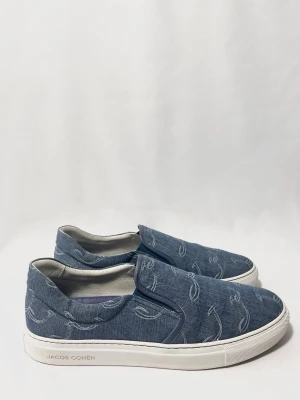 Jacob Cohën Loafers Slip on Sneakers - Unika och stilrena loafers från Jacobcohën! Nyskick och inga defekter. Storlek 44. Kontakta mig för fler frågor och funderingar!