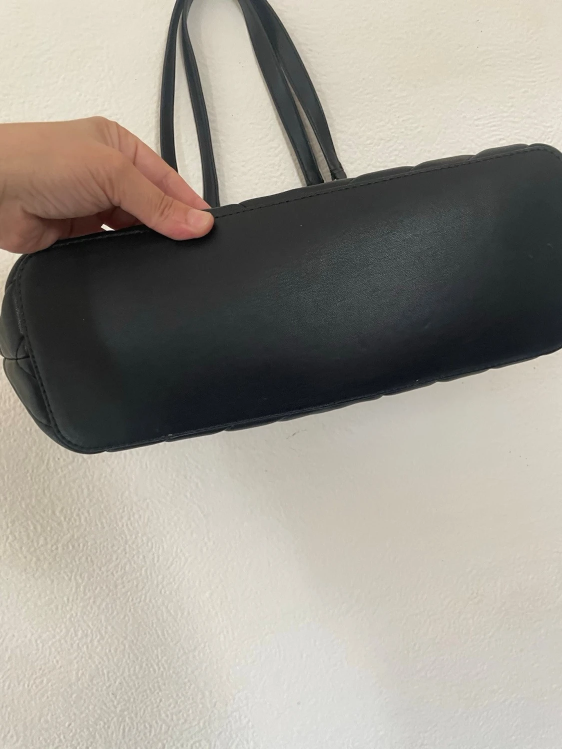 Svart quiltad handväska från DKNY - 3