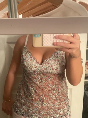 Intimissimi linne - Så fin festtopp💞💞💞från intimissimi, knappt andvänd 