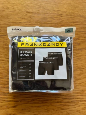 Frank dandy kalsonger 3-pack svart - Frank dandy kalsonger 3-pack svart. Oöppnade. Storlek XL.        Underkläder