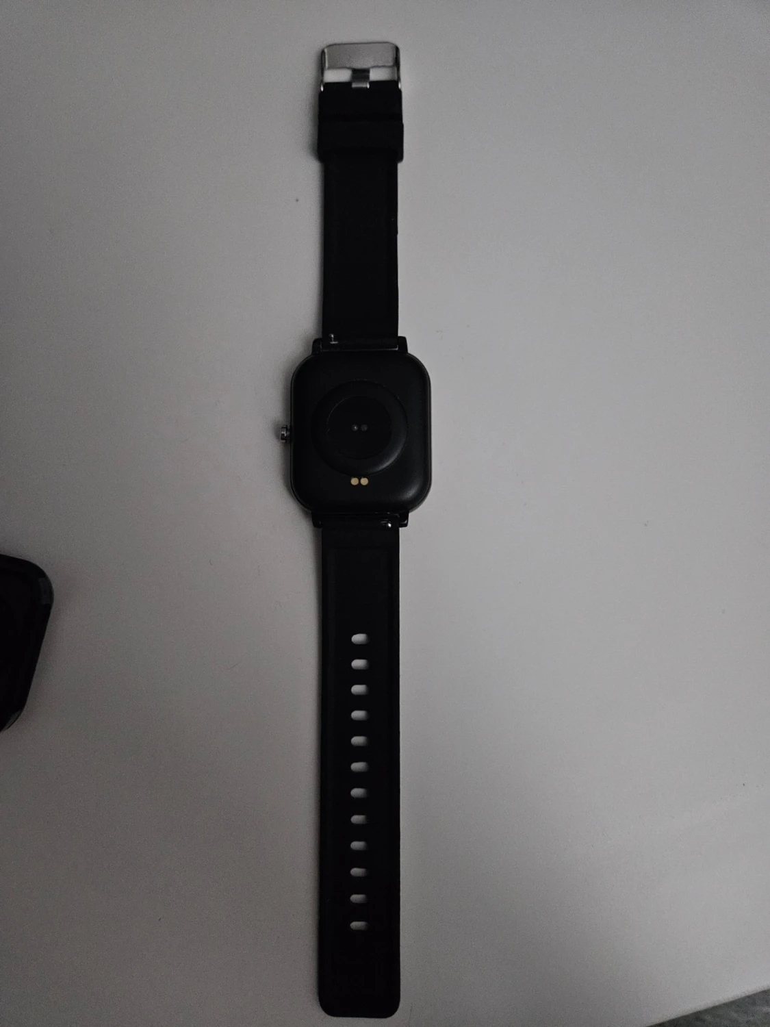 Svart smartklocka med silikonarmband - 2
