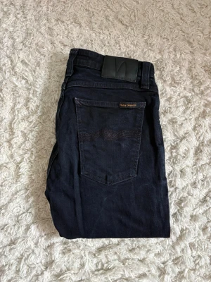 Nudie jeans  - Nudie jeans i bra skick. Storlek 29/30. Hör av er vid frågor 
