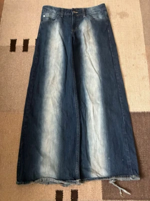 Cheap Monday baggy/bootcut jeans - 28/32