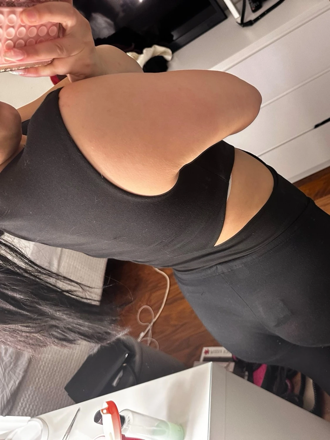 Svart body med cut-outs - 2