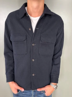 Overshirt - Strl - M | Skick - 10/10 | Nypris - ca 1000kr | Vid minsta lilla fundering är det bara att höra av sig!