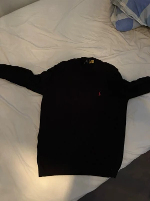 Ralph lauren tröja - Fick som present två samma så jag säljer en av dem helt ny oanvänd pris kan diskuteras om köps samma dag 