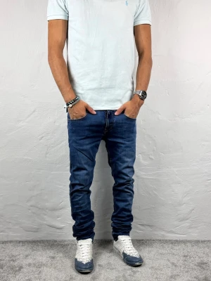 Replay jeans  - Ett par riktigt snygga jeans från Replay i storlek W28 L34 i modellen Anbbas 