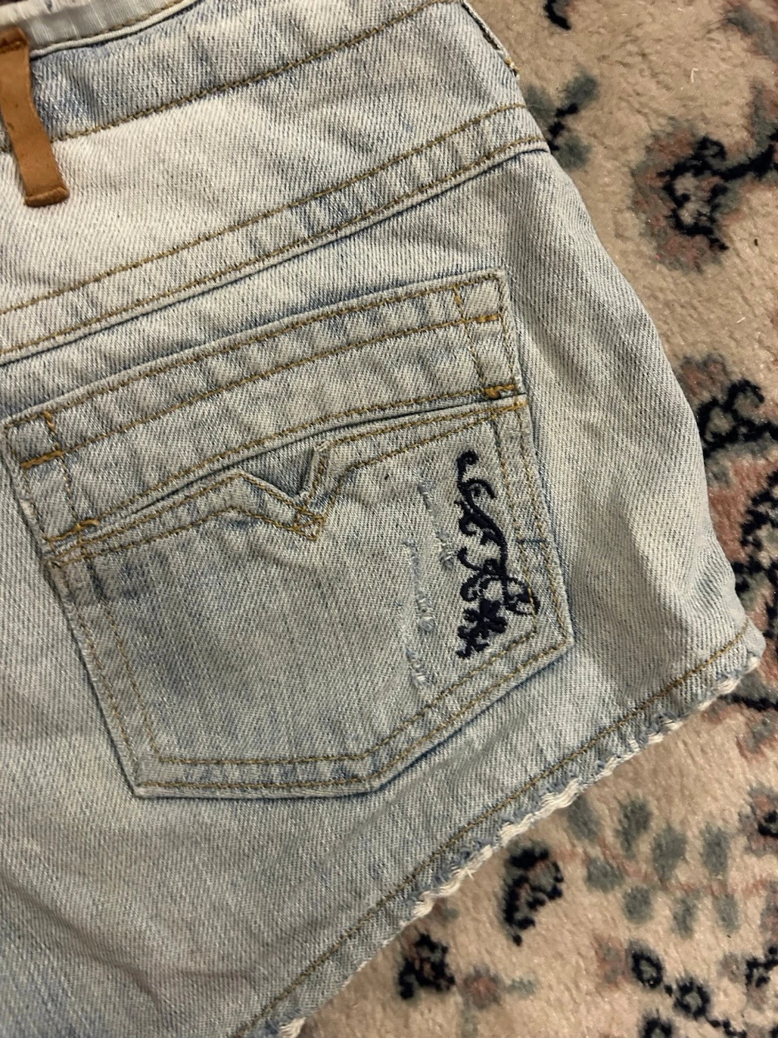 Lågmidjade jeansshorts  - 5