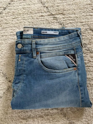 Replay Grover jeans - Snygga jeans i storlek W30 L32. Modell Grover.