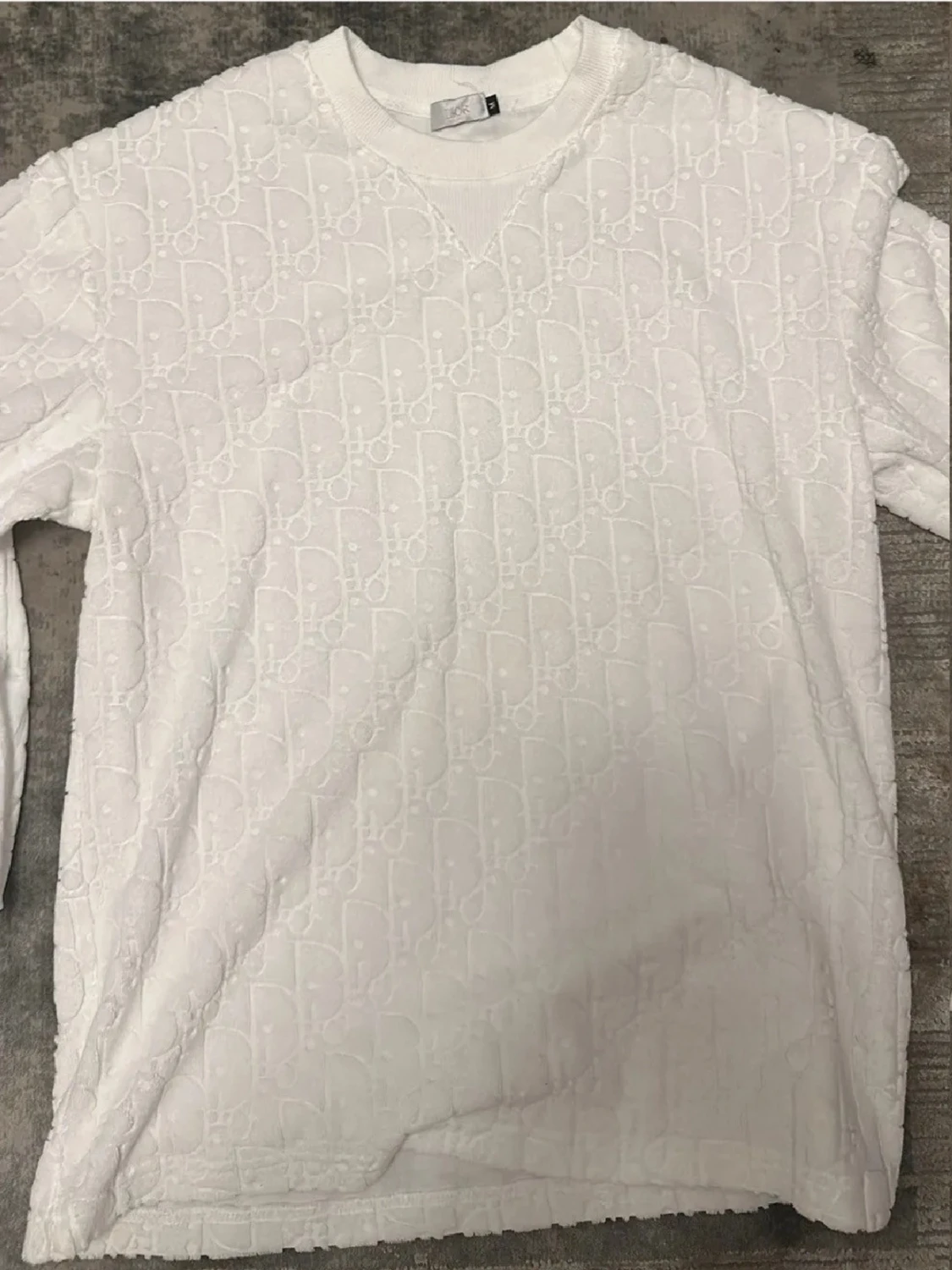 Vitt set med  T-shirts och shorts