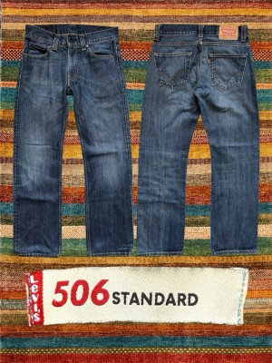 *Straight/Bootcut* Levi’s 506  - Ett par extremt snygga Levi’s jeans med en trevlig wash! Modellen kallas 506 och är rak med lite bootcut! Storlek 31/32, utgå från måtten på sista bilden. Hör av dig vid frågor! 