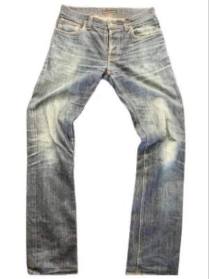 Nudie jeans - Ett par feta Grim Tims! Storlek 32/34. Hör av er vid intresse och frågor!