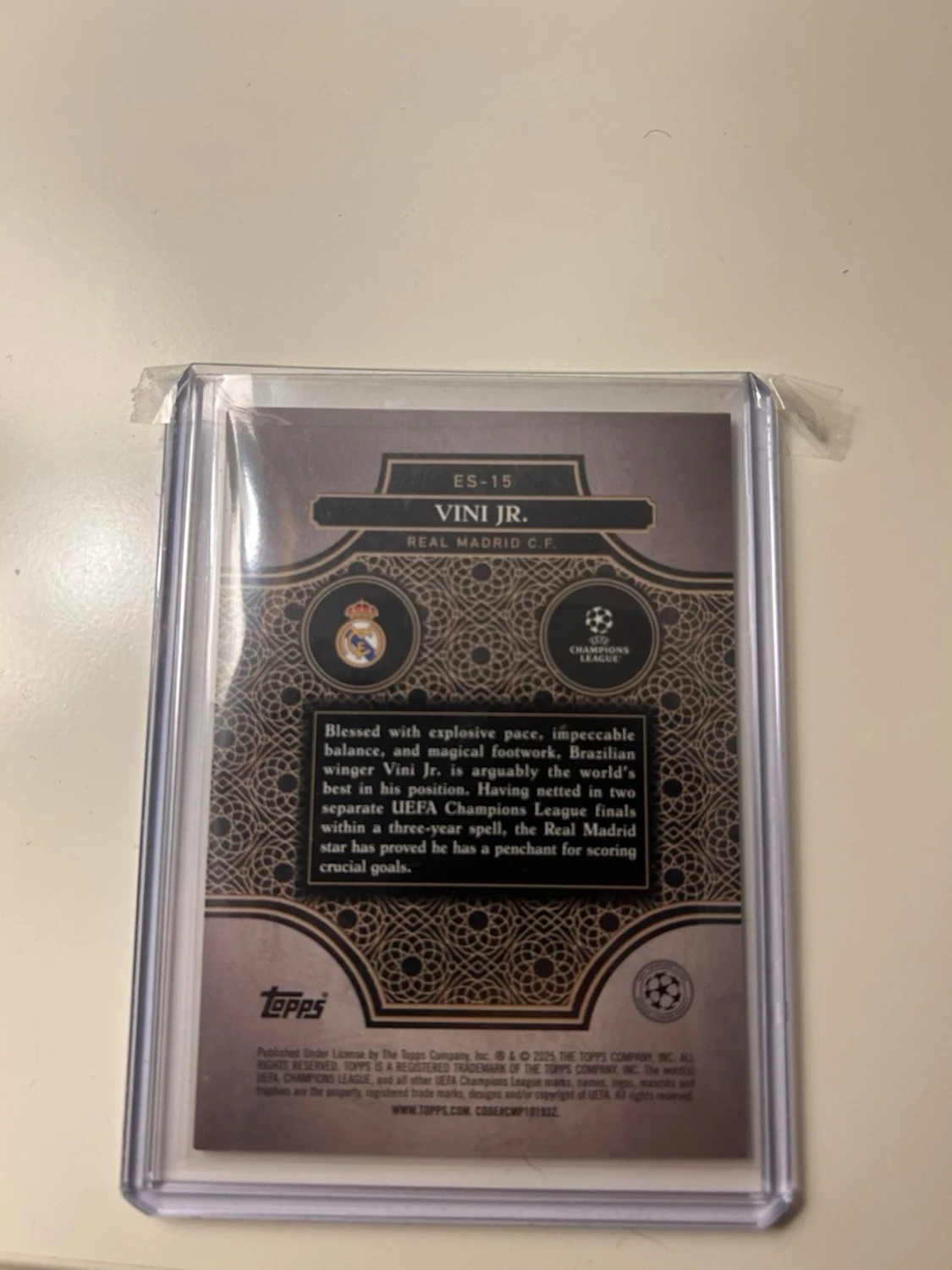 Fotbollskort med Vini Jr. från Real Madrid C.F. ur Topps Merlin Elite Society-serien. - 1