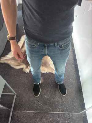 Dressman jeans - Dressman jeans i modellen Regular Fit! Storlek W29 L30. Om frågor finns så tveka inte - fråga på! Mvh