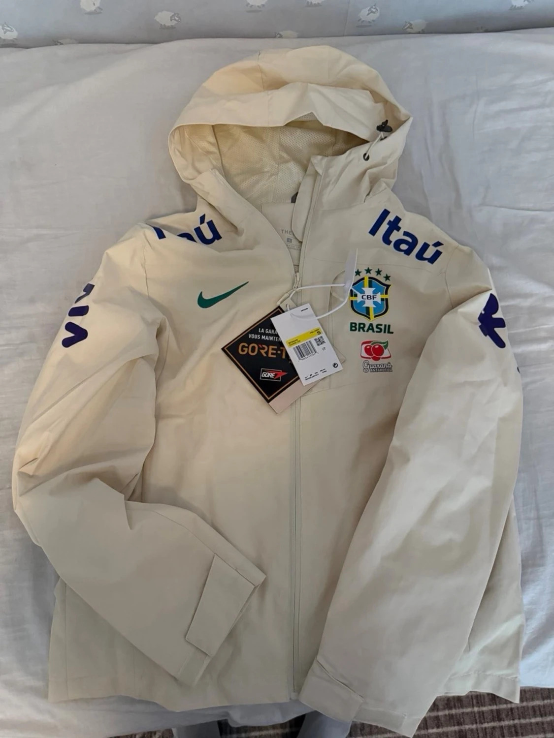 Vit Brasil Nike vindjacka med huva