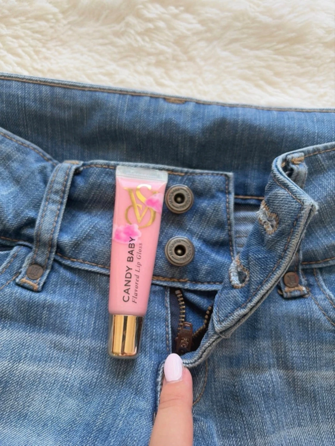 Jättefina lågmidjade jeans med coola detaljer - 1