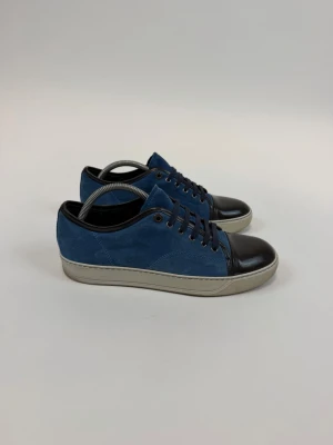 Lanvin Captoe  - Lanvin Captoe!  Storlek UK 8= 42 fits 43, Ny pris= 6000 kr, Kvitto finns!  